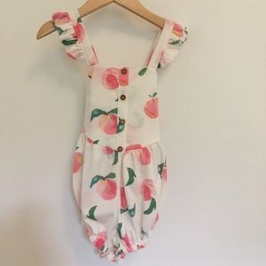 Jessica Simpson peach romper 🍑